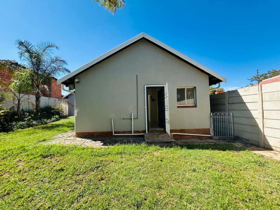 To Let 3 Bedroom Property for Rent in Vorna Valley Gauteng