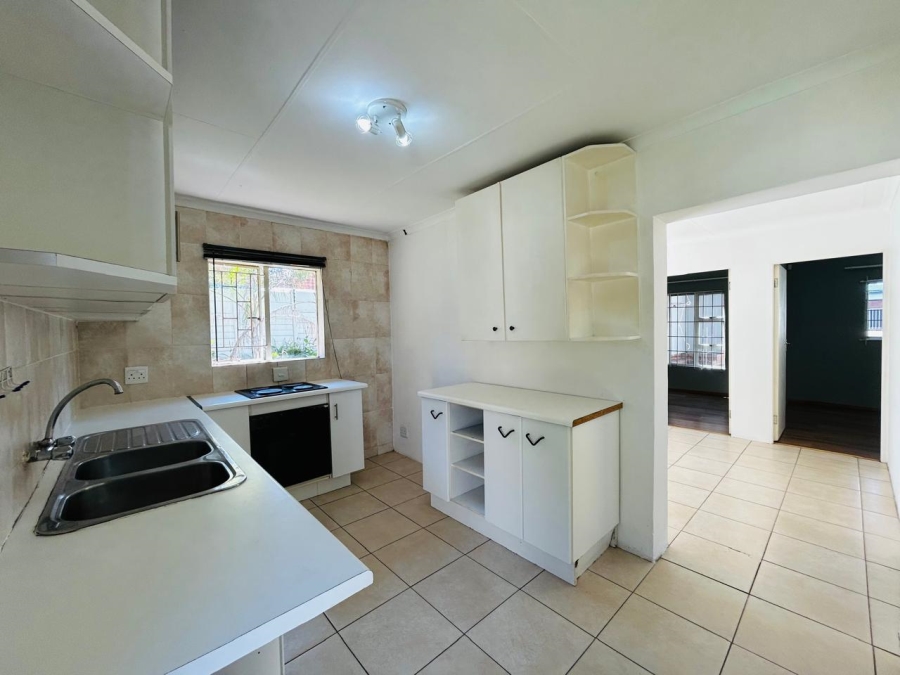 To Let 3 Bedroom Property for Rent in Vorna Valley Gauteng