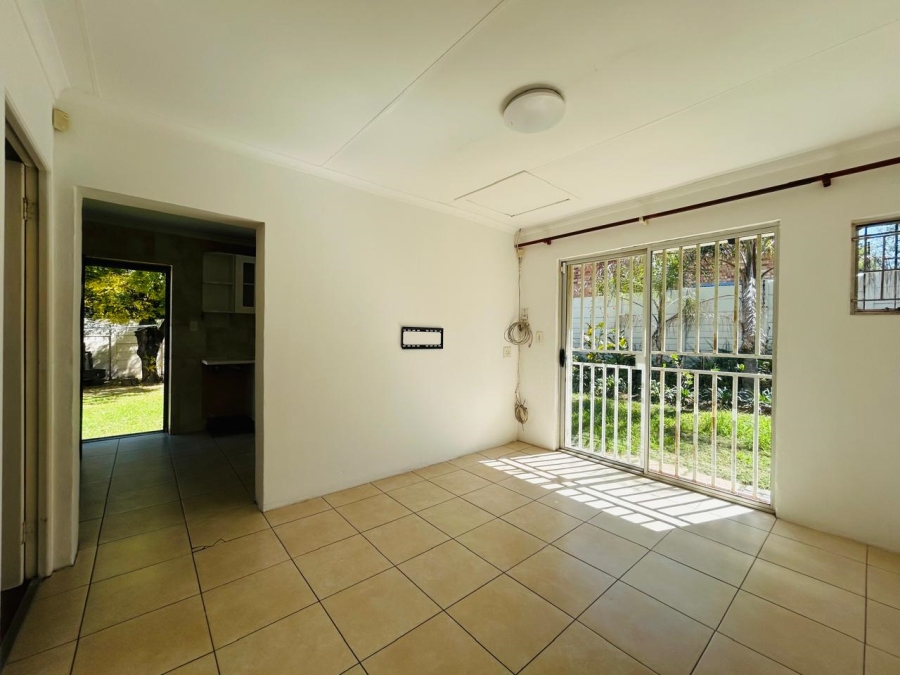 To Let 3 Bedroom Property for Rent in Vorna Valley Gauteng