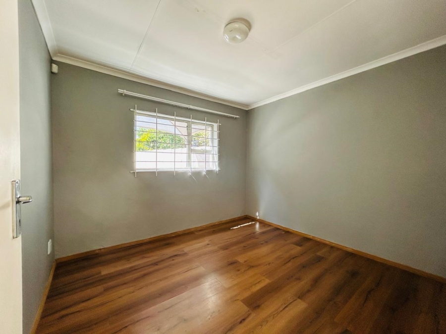To Let 3 Bedroom Property for Rent in Vorna Valley Gauteng