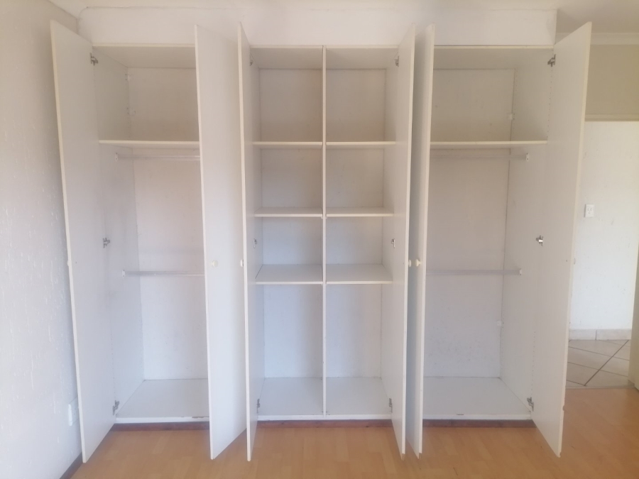 2 Bedroom Property for Sale in Beyers Park Gauteng