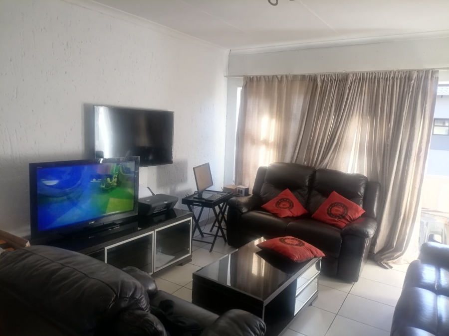 2 Bedroom Property for Sale in Beyers Park Gauteng
