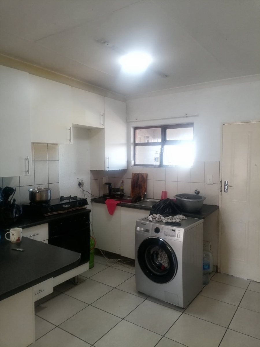 2 Bedroom Property for Sale in Beyers Park Gauteng