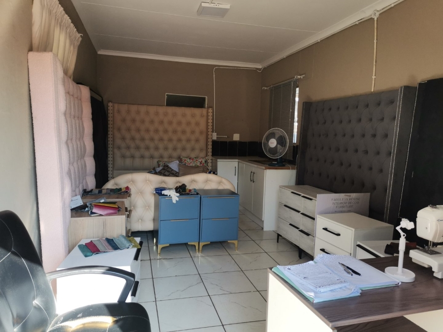 3 Bedroom Property for Sale in Dorandia Gauteng