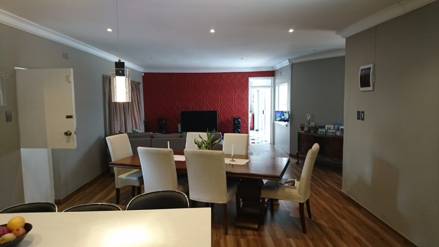 3 Bedroom Property for Sale in Edenvale Central Gauteng