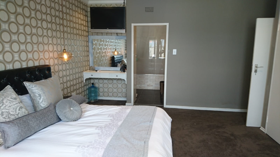 3 Bedroom Property for Sale in Edenvale Central Gauteng