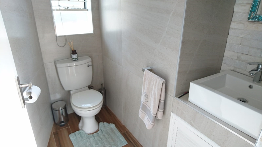 3 Bedroom Property for Sale in Edenvale Central Gauteng