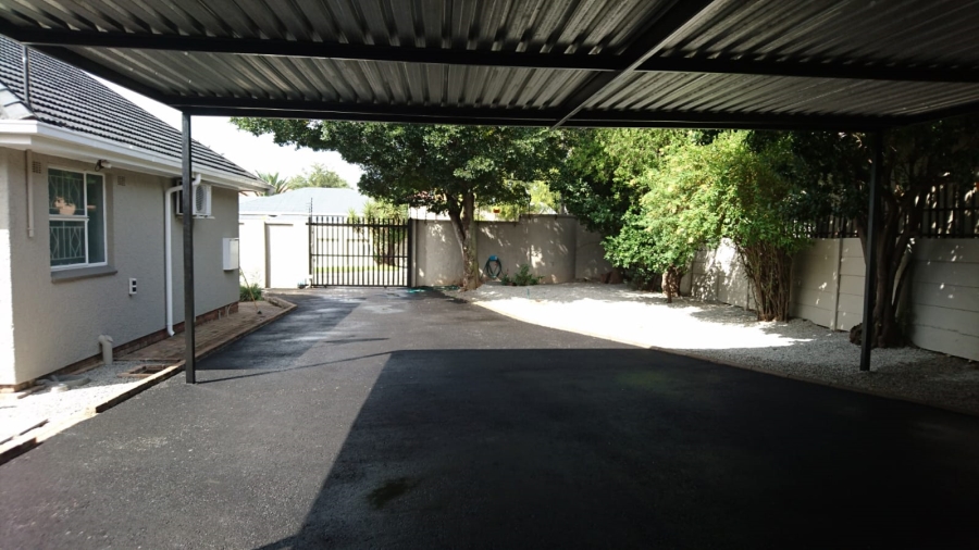 3 Bedroom Property for Sale in Edenvale Central Gauteng