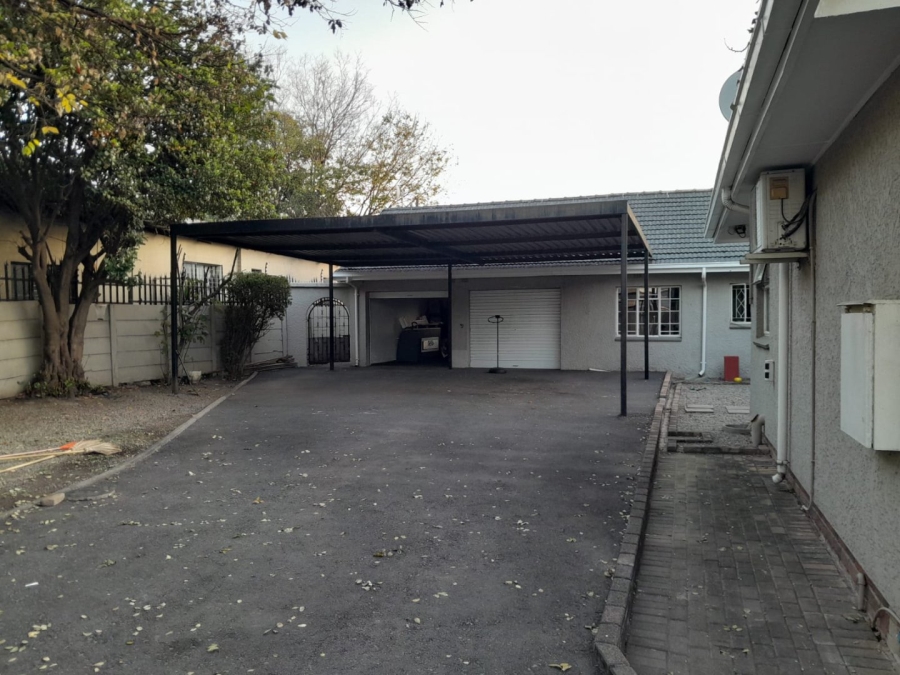 3 Bedroom Property for Sale in Edenvale Central Gauteng