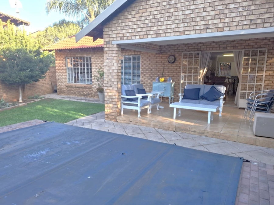 3 Bedroom Property for Sale in Clubview West Gauteng