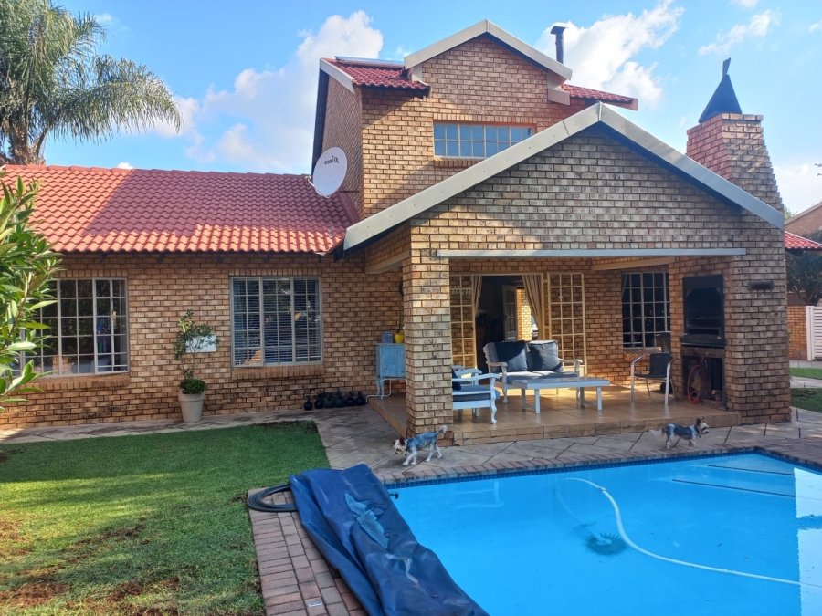 3 Bedroom Property for Sale in Clubview West Gauteng