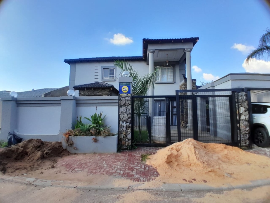4 Bedroom Property for Sale in Nkwe Estate Gauteng