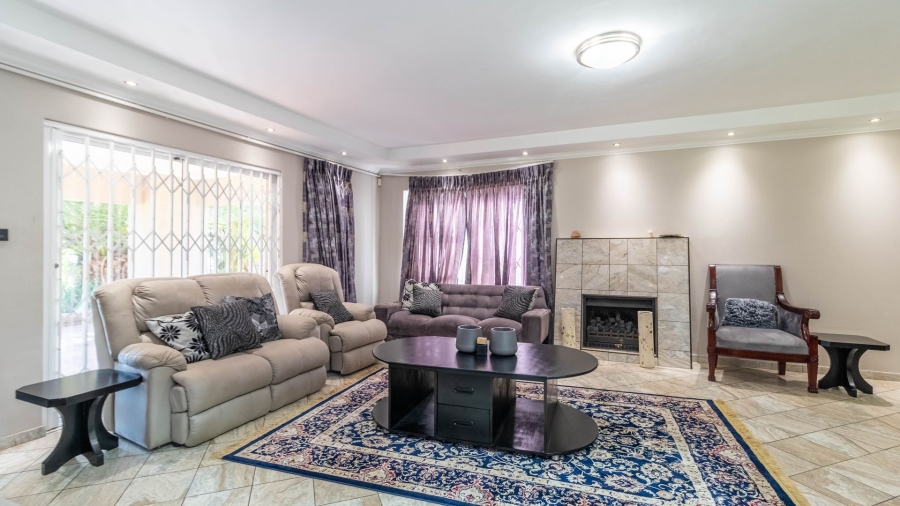 7 Bedroom Property for Sale in Observatory Gauteng