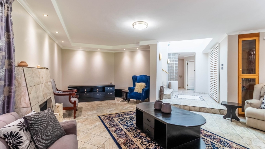 7 Bedroom Property for Sale in Observatory Gauteng