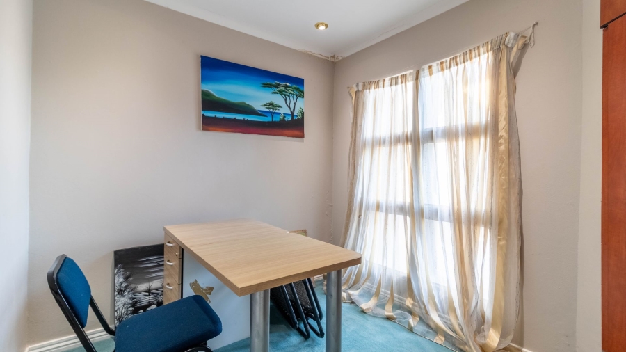 7 Bedroom Property for Sale in Observatory Gauteng