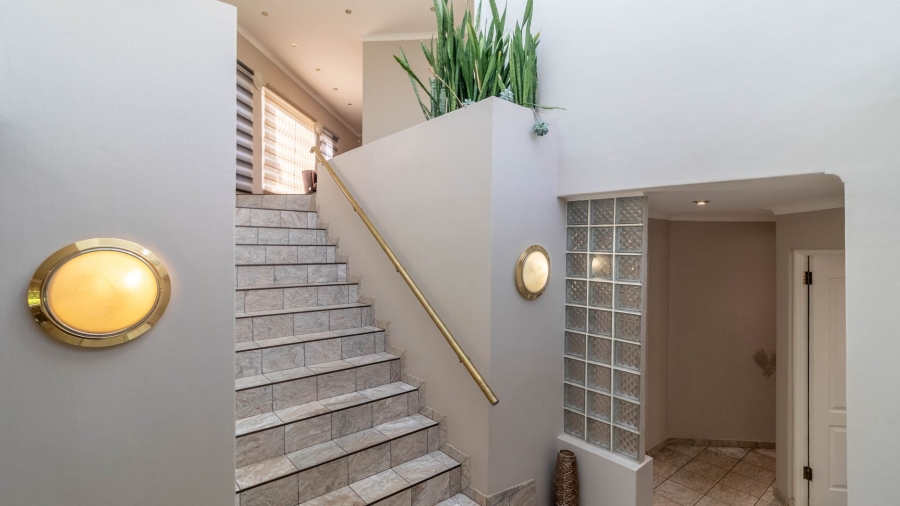 7 Bedroom Property for Sale in Observatory Gauteng