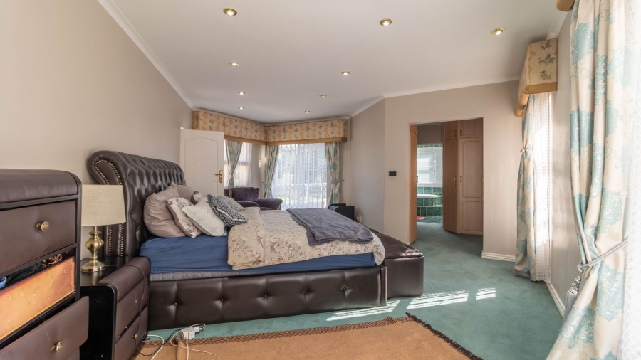 7 Bedroom Property for Sale in Observatory Gauteng