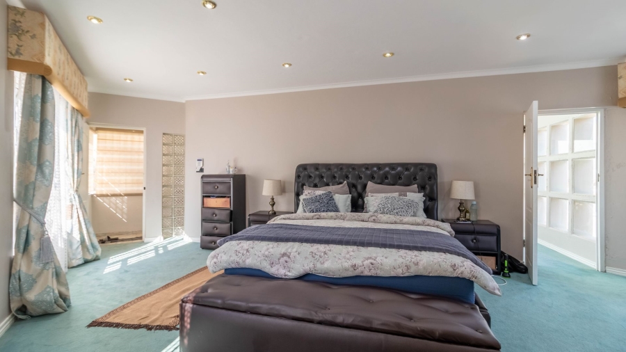 7 Bedroom Property for Sale in Observatory Gauteng