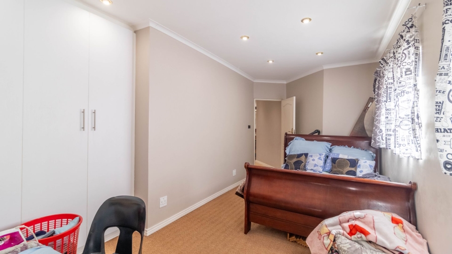 7 Bedroom Property for Sale in Observatory Gauteng