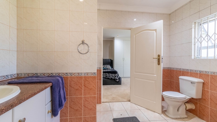 7 Bedroom Property for Sale in Observatory Gauteng