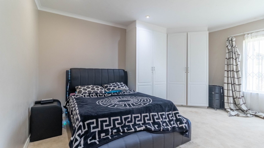 7 Bedroom Property for Sale in Observatory Gauteng