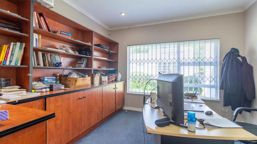 7 Bedroom Property for Sale in Observatory Gauteng