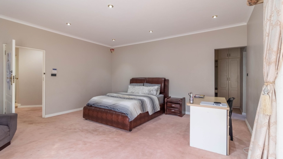 7 Bedroom Property for Sale in Observatory Gauteng