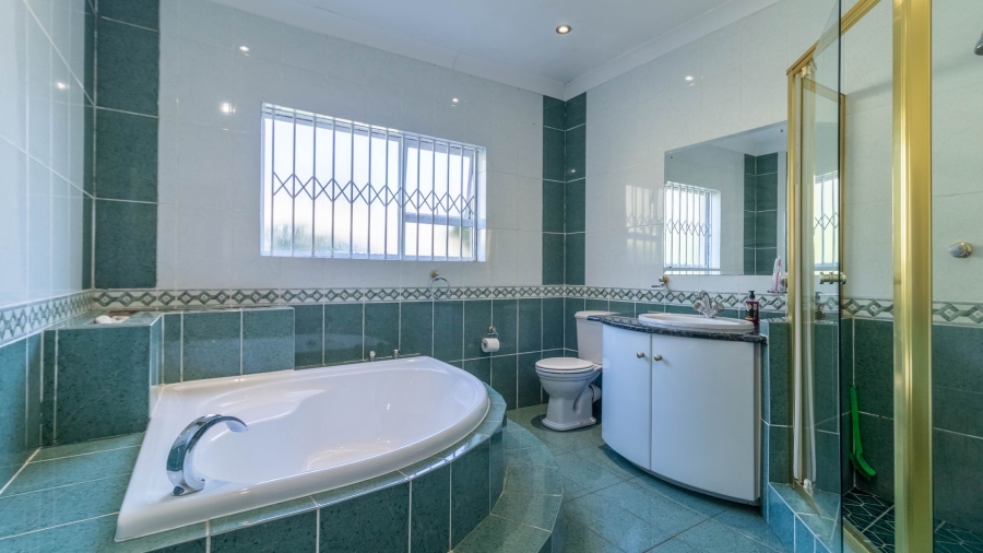 7 Bedroom Property for Sale in Observatory Gauteng