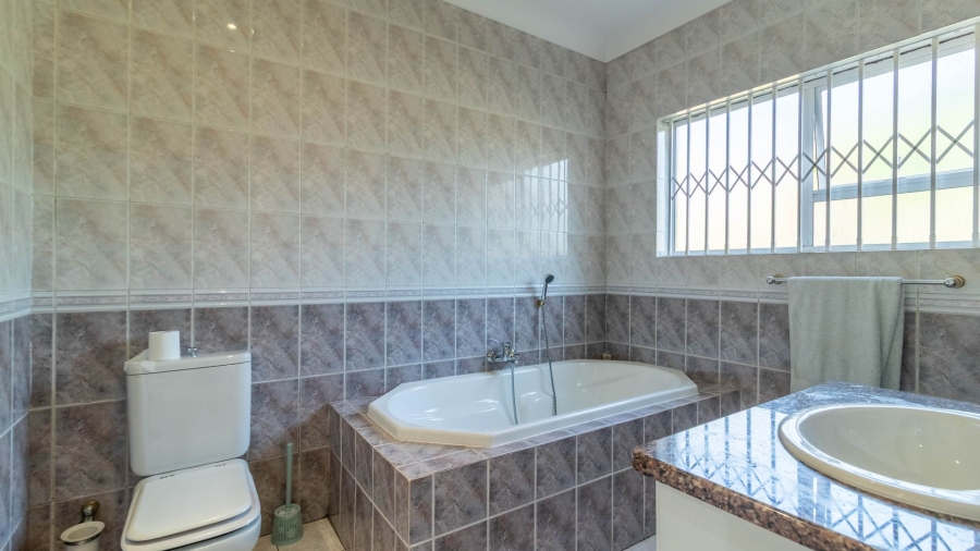 7 Bedroom Property for Sale in Observatory Gauteng