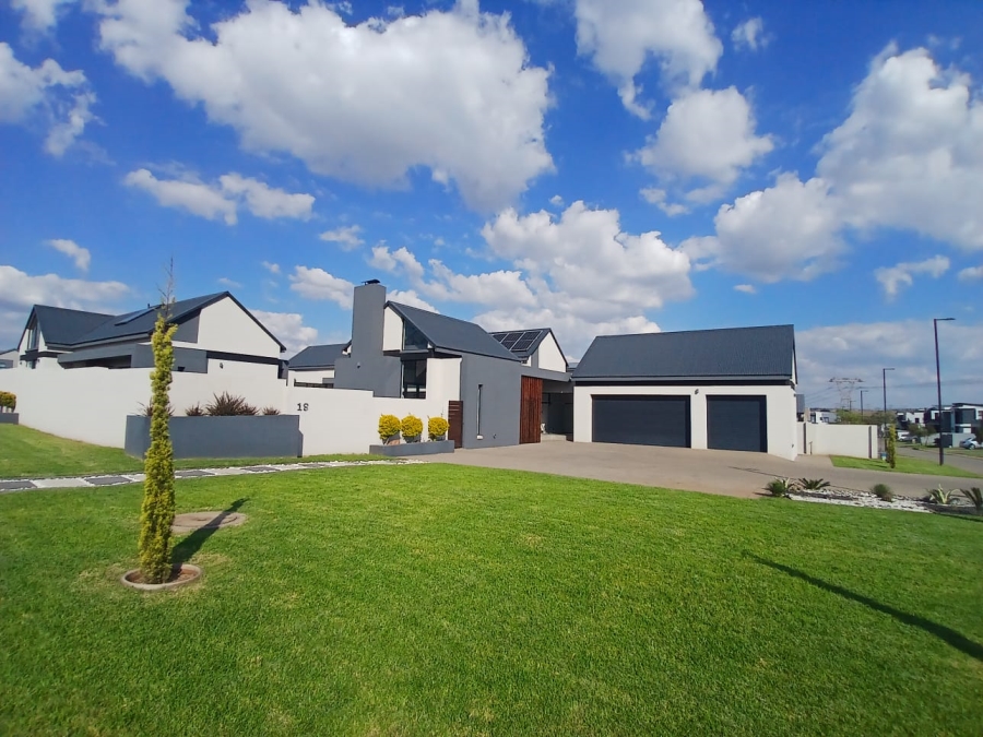 4 Bedroom Property for Sale in Midstream Estate Gauteng
