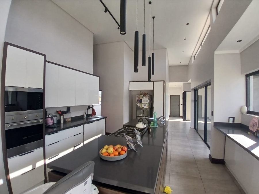 4 Bedroom Property for Sale in Midstream Estate Gauteng