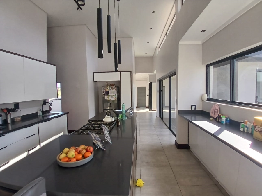 4 Bedroom Property for Sale in Midstream Estate Gauteng
