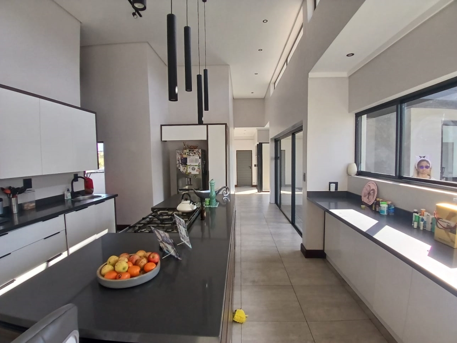 4 Bedroom Property for Sale in Midstream Estate Gauteng