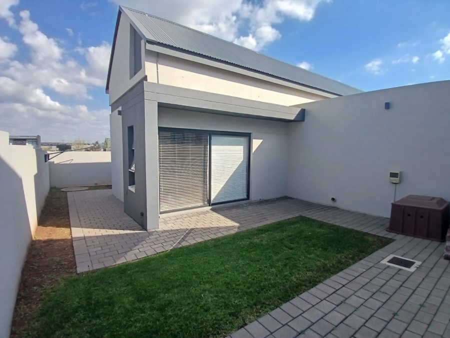 4 Bedroom Property for Sale in Midstream Estate Gauteng