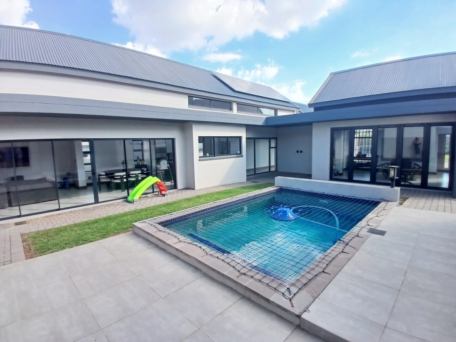 4 Bedroom Property for Sale in Midstream Estate Gauteng
