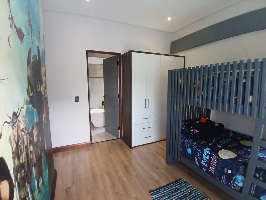 4 Bedroom Property for Sale in Midstream Estate Gauteng