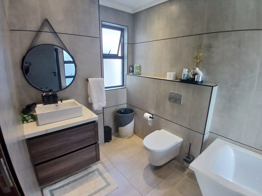 4 Bedroom Property for Sale in Midstream Estate Gauteng