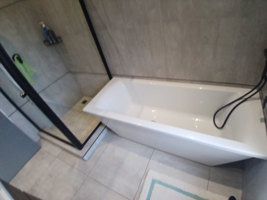 4 Bedroom Property for Sale in Midstream Estate Gauteng