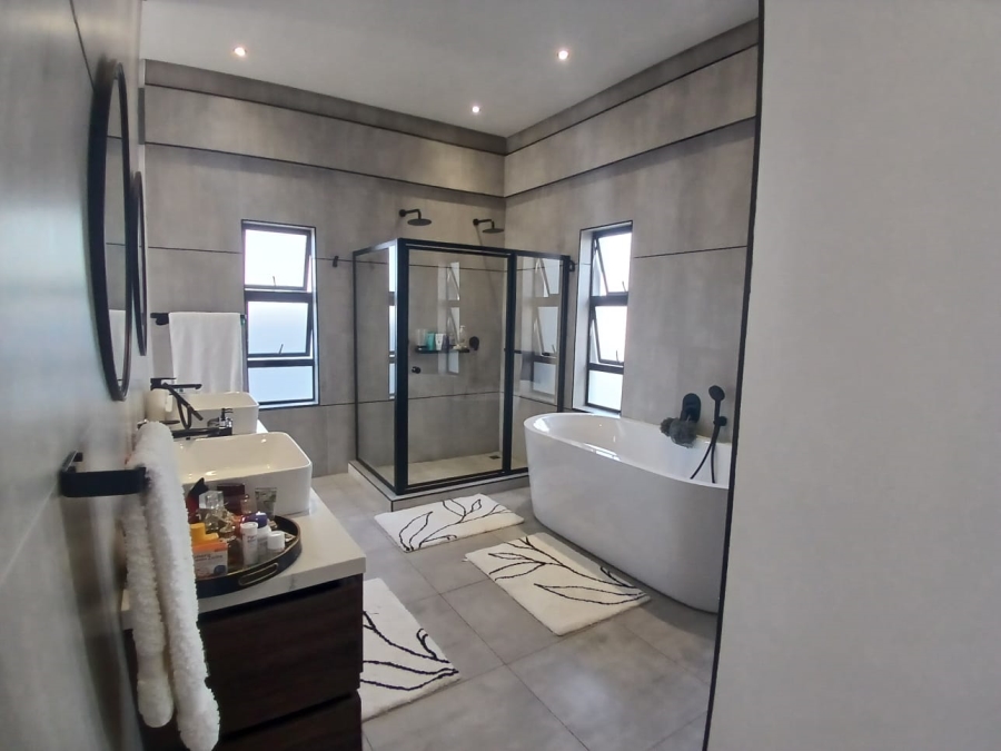4 Bedroom Property for Sale in Midstream Estate Gauteng