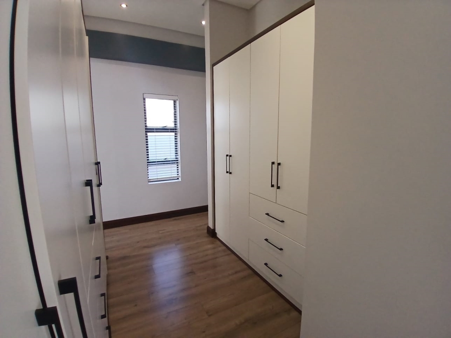 4 Bedroom Property for Sale in Midstream Estate Gauteng