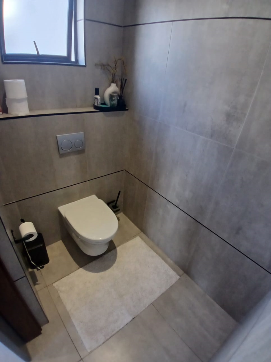 4 Bedroom Property for Sale in Midstream Estate Gauteng