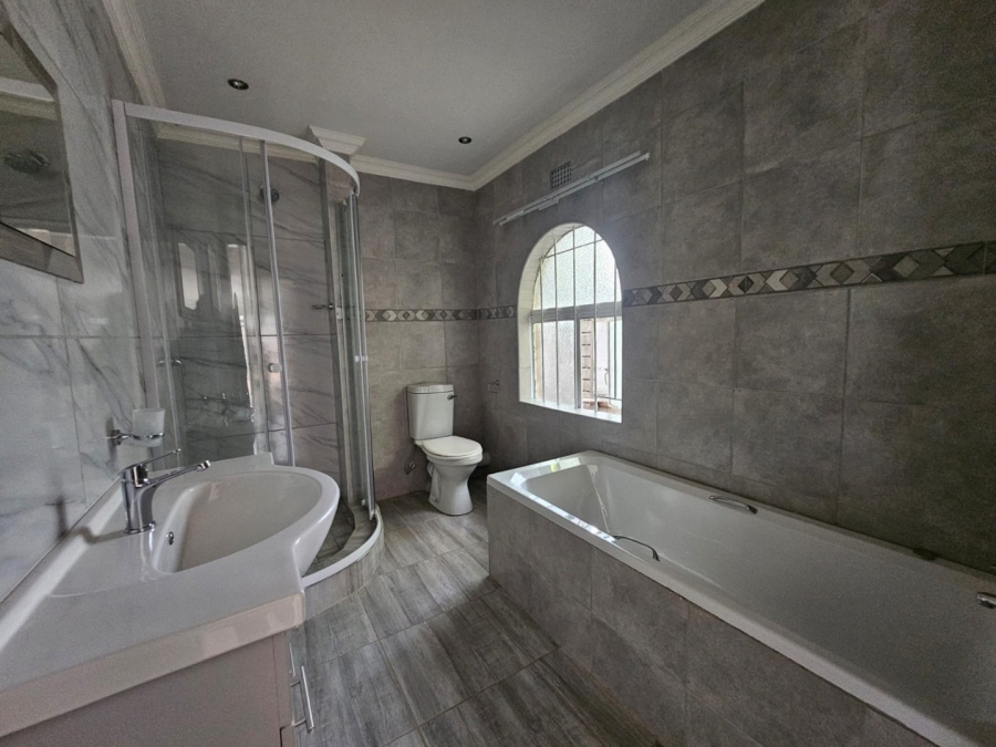 2 Bedroom Property for Sale in Bedfordview Gauteng