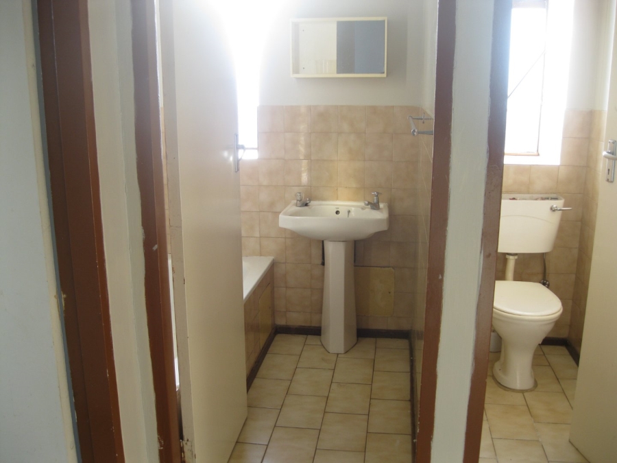 To Let 2 Bedroom Property for Rent in Pretoria Central Gauteng