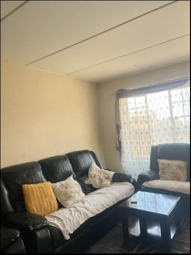 2 Bedroom Property for Sale in Chloorkop Gauteng