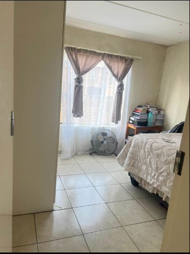2 Bedroom Property for Sale in Chloorkop Gauteng