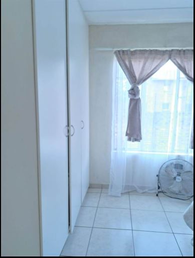 2 Bedroom Property for Sale in Chloorkop Gauteng