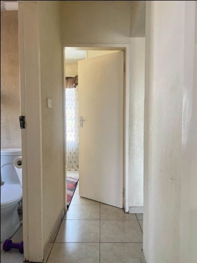 2 Bedroom Property for Sale in Chloorkop Gauteng