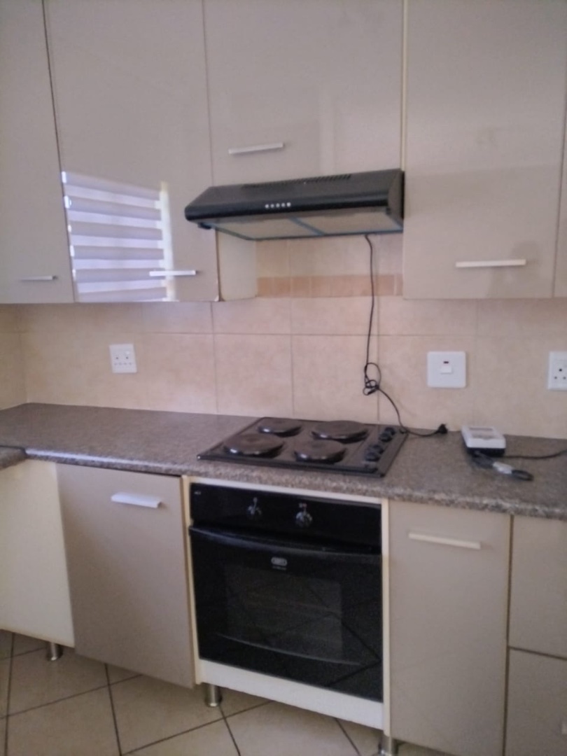 2 Bedroom Property for Sale in The Reeds Gauteng