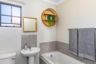 3 Bedroom Property for Sale in Crystal Park Gauteng