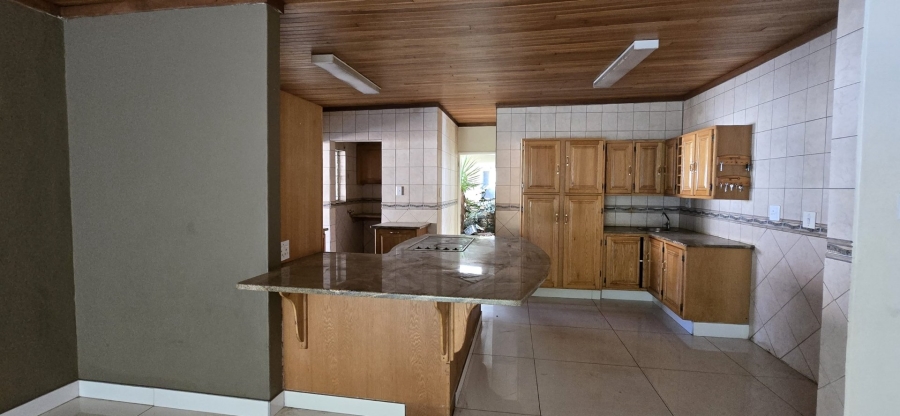 5 Bedroom Property for Sale in Elardus Park Gauteng